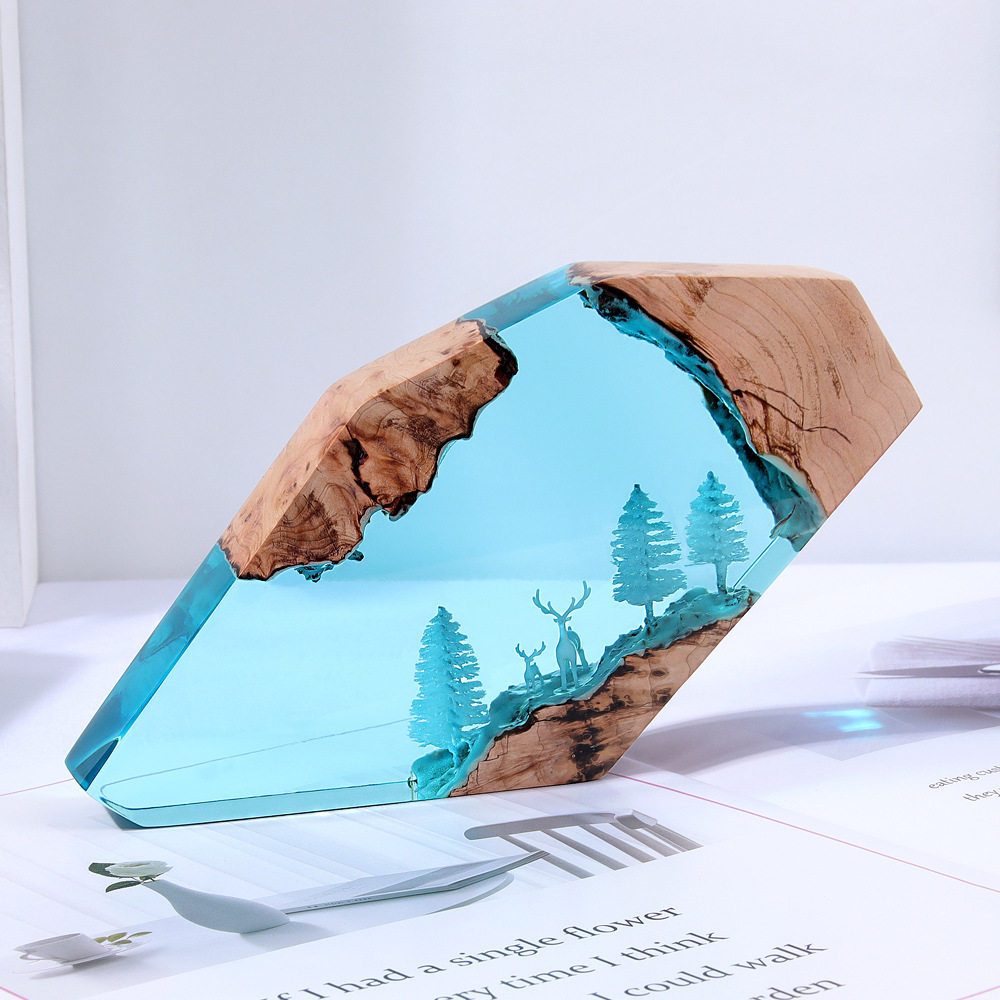 Lampa biurkowa z motywem leśne – Resin Art Baby recenzja i cena